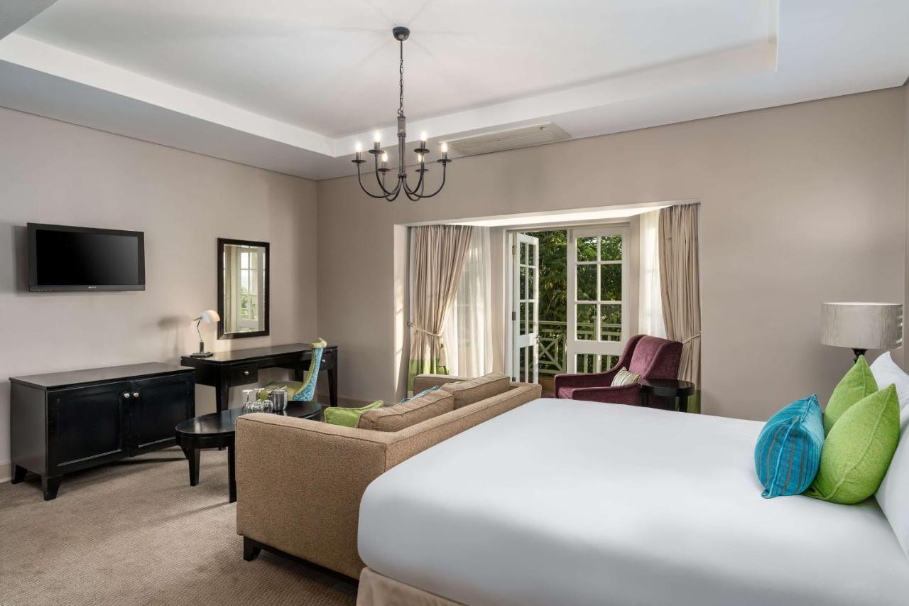 Mount Grace Hotel & Spa Magaliesburg Exterior photo A guest room at The Westin