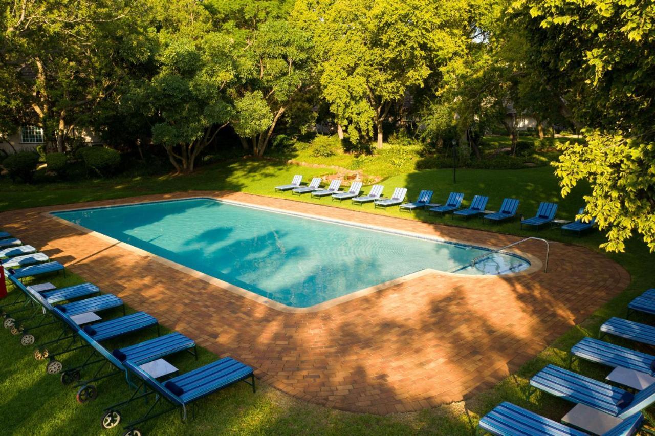 Mount Grace Hotel & Spa Magaliesburg Exterior photo The swimming pool at the hotel